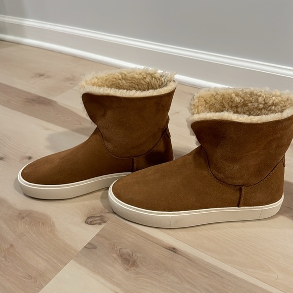 UGG Sneaker Slide Boots size 9.5 - Picture 2 of 10